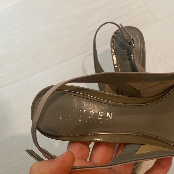 Lauren Ralph Lauren Grey 2 Tone Sling Heels 6.5M - Picture 6 of 8
